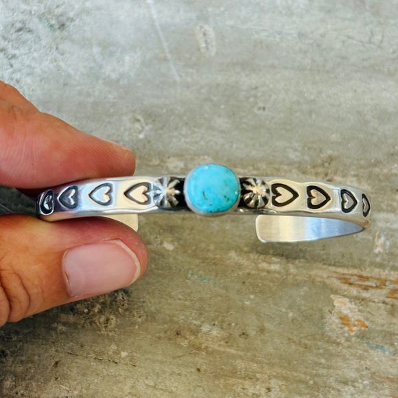 Native American Jewelry - ♥️ Navajo ♥️ Darrell Cadman Sterling Silver & Turquoise Hearts Cuff